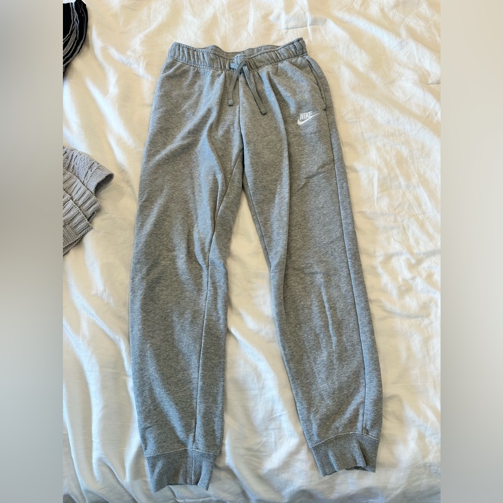 Grey Nike sweat pants